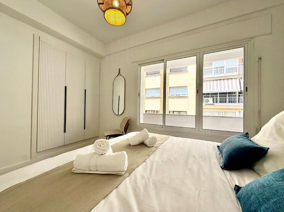 4Bd Central Soho Luxe Retreat Terrace 2Bh & Ac Малага Екстериор снимка