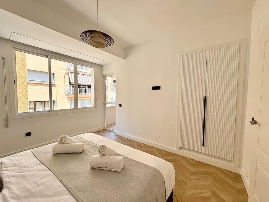4Bd Central Soho Luxe Retreat Terrace 2Bh & Ac Малага Екстериор снимка